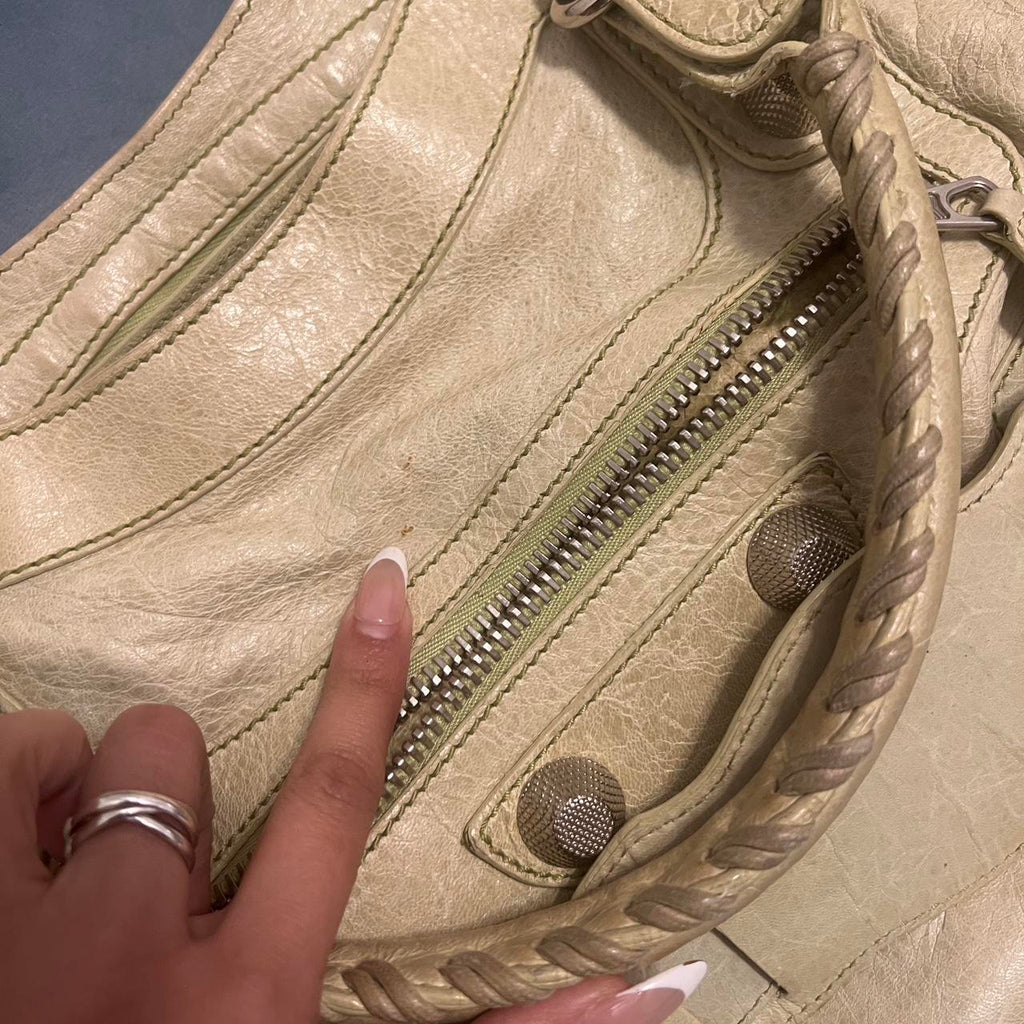 PreOwned BALENCIAGA CITY BAG YELLOW