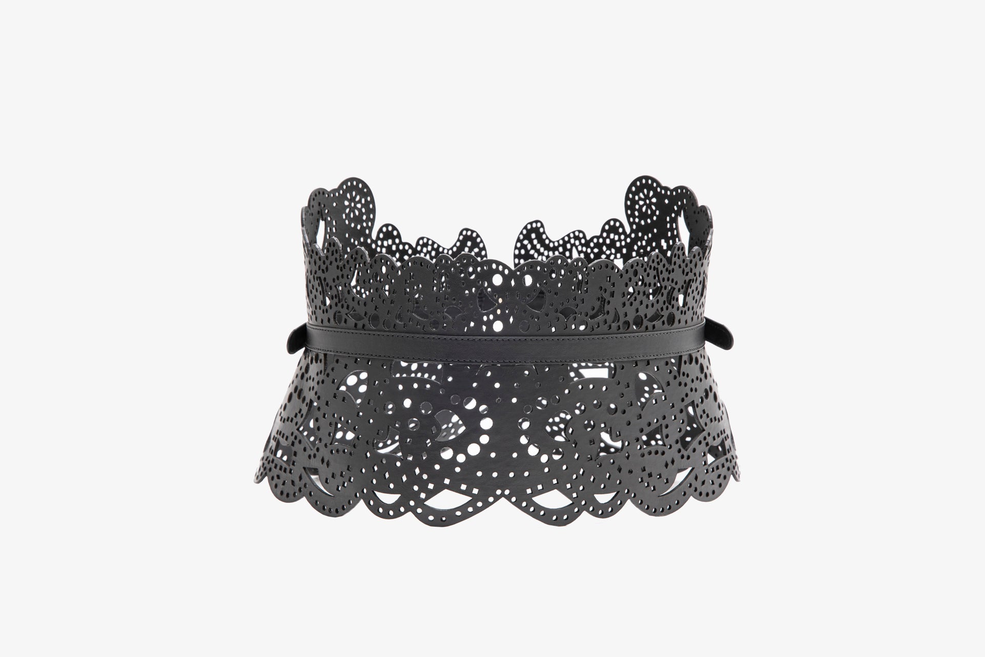 PERFORATED LEATHER BELT