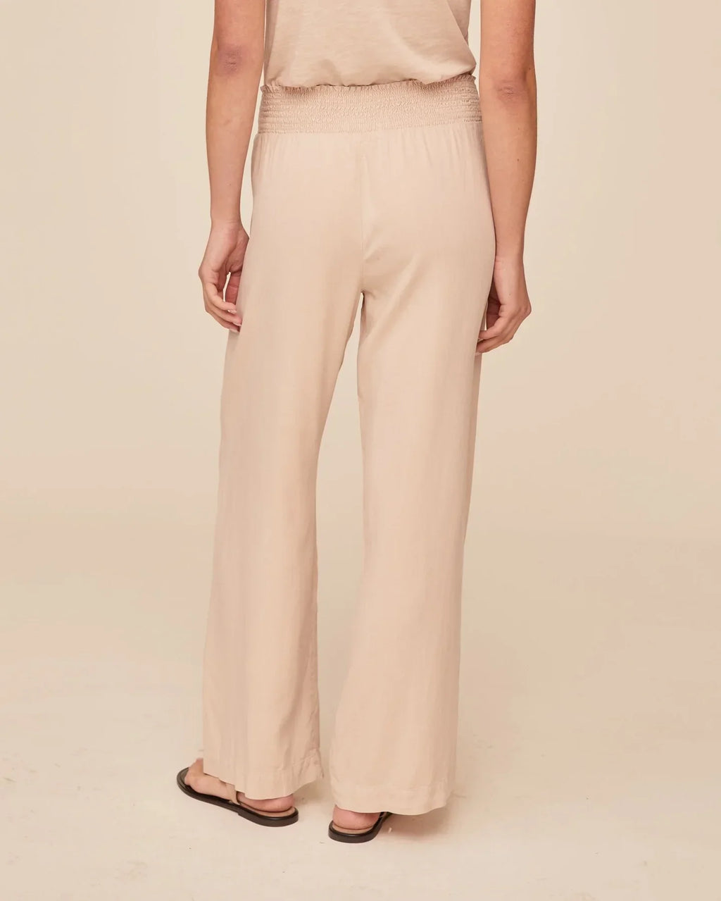 Bella Dahl Smoked Waist Wide Leg in Linen Sands
